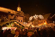 Bis zu 80.000 Besucher pilgern jährlich auf den Bad Hindelanger Erlebnis-Weihnachtsmarkt, der 2016 zum15. Mal stattfindet.  Foto: Bad Hindelang Tourismus/Wolfgang B. Kleiner
